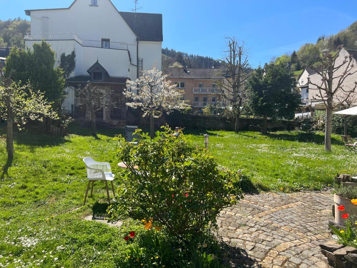 Weingut Gästehaus Bach Cochem Exterior foto